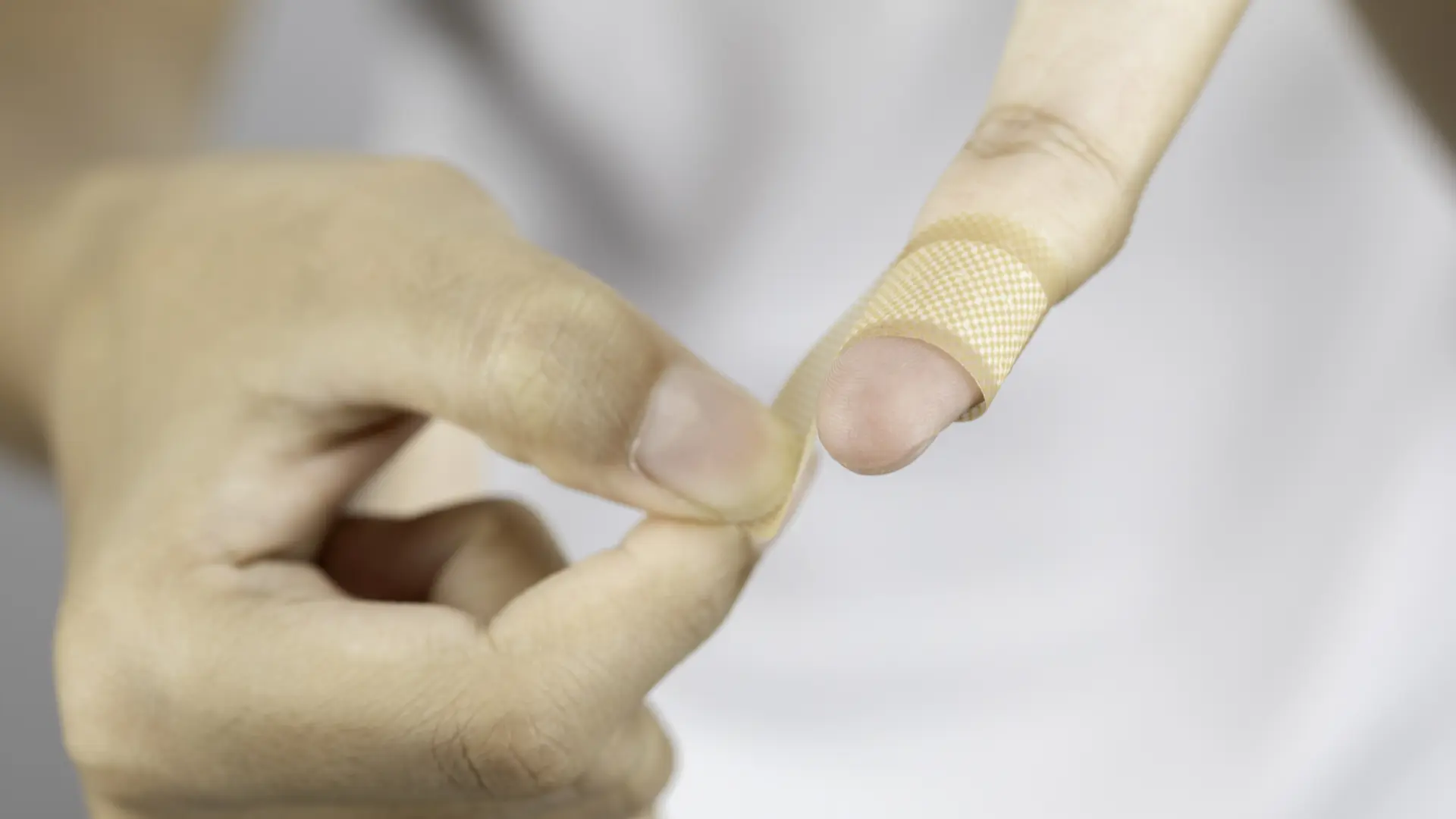 Sanidad retira del mercado varios tipos de apósitos por problemas con la esterilización