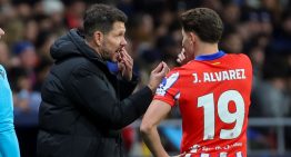 Diego Simeone bancó a Julián Álvarez tras su séptimo partido sin convertir: «Yo no veo que no corra»