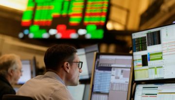 Wall Street abre en verde con el Dow Jones consolidando sus máximos históricos