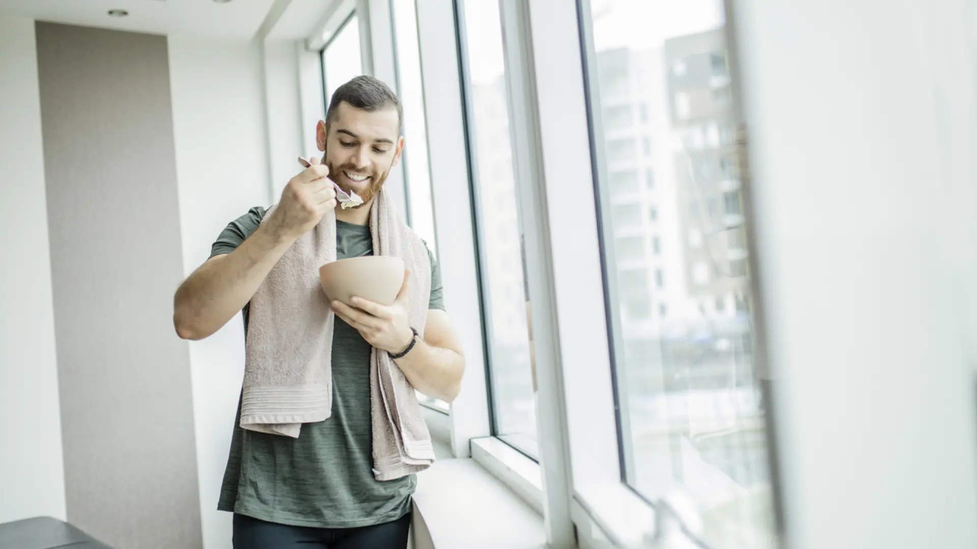 Un estudio desvela la clave para el crecimiento muscular: tomar proteína antes de dormir