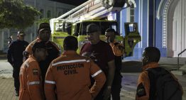 Protección Civil controló incendio de establecimiento comercial en Chacao