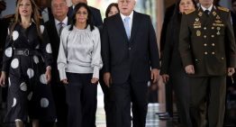 De cómo el chavismo no le quedó otra que poner «rodilla en tierra» frente a Trump