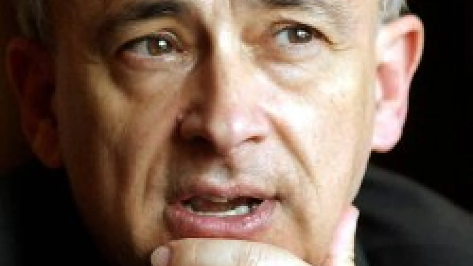 La felicidad, según el neurocientífico Antonio Damasio, se consigue «si tienes a alguien que te ama y si amas a otras personas»