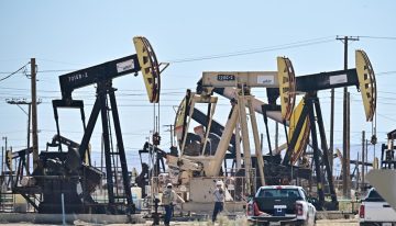 Petróleo se encamina a su primera alza semanal en tres semanas por tensiones EU-Irán