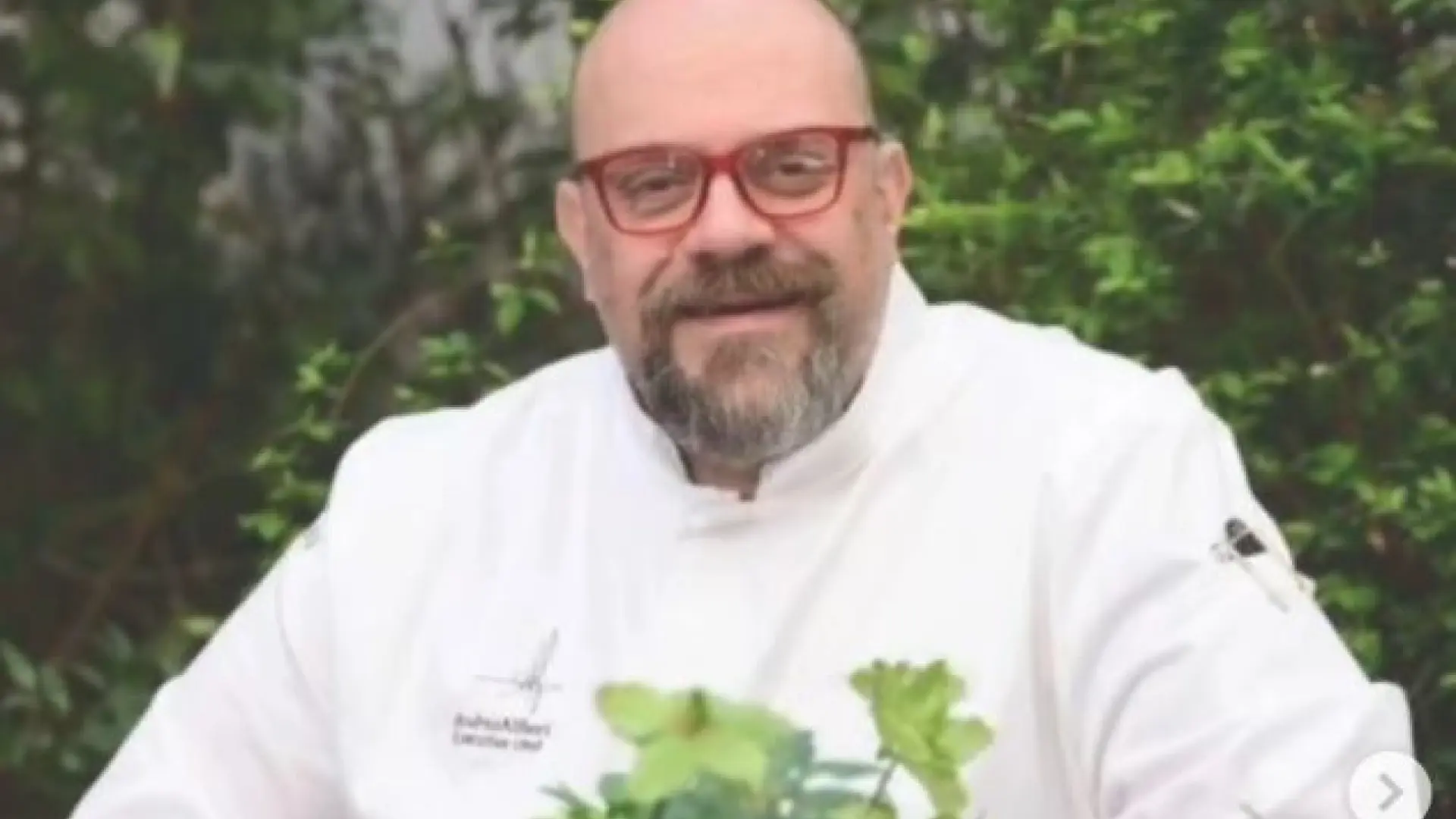 Andrea Alfieri, chef italiano que ofrece hasta 2.200 euros al mes y no encuentra personal: «Los jóvenes de hoy quieren lo mínimo»