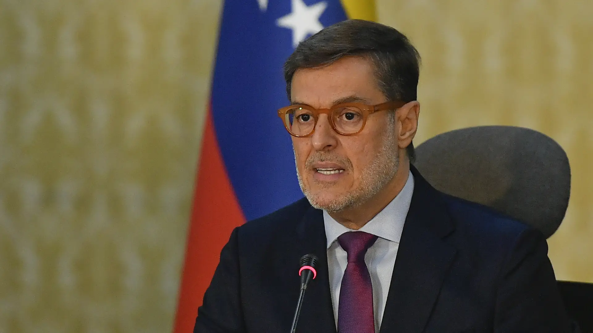 Venezuela designa a su representante diplomático ante EEUU y dice que viajará «muy pronto»