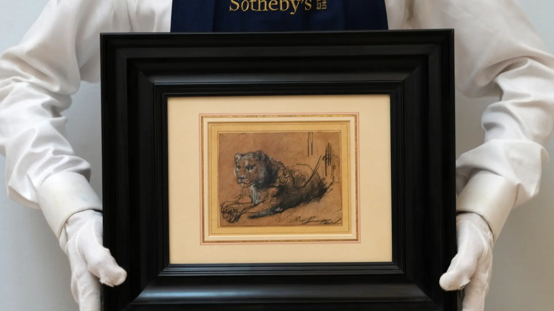 Un dibujo de un león hecho por Rembrandt subastado por 17,8 millones en Nueva York
