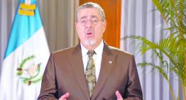 Guatemala dice adiós a los médicos cubanos