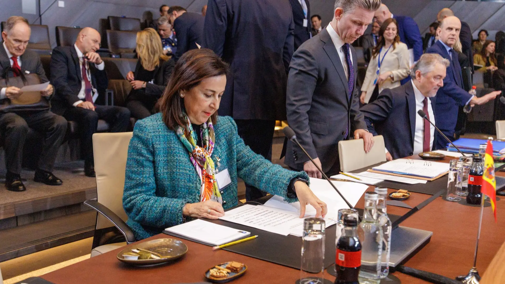 Robles se abre a que España participe en la misión de la OTAN en el Ártico e insiste en que la Alianza «tiene que estar unida»