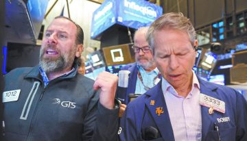 Wall Street finaliza con ganancias por acciones de tecnológicas