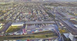 México logra superávit comercial récord con EU