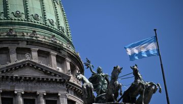 Congreso de Argentina aprueba reforma laboral de Milei entre fuertes protestas y críticas sindicales
