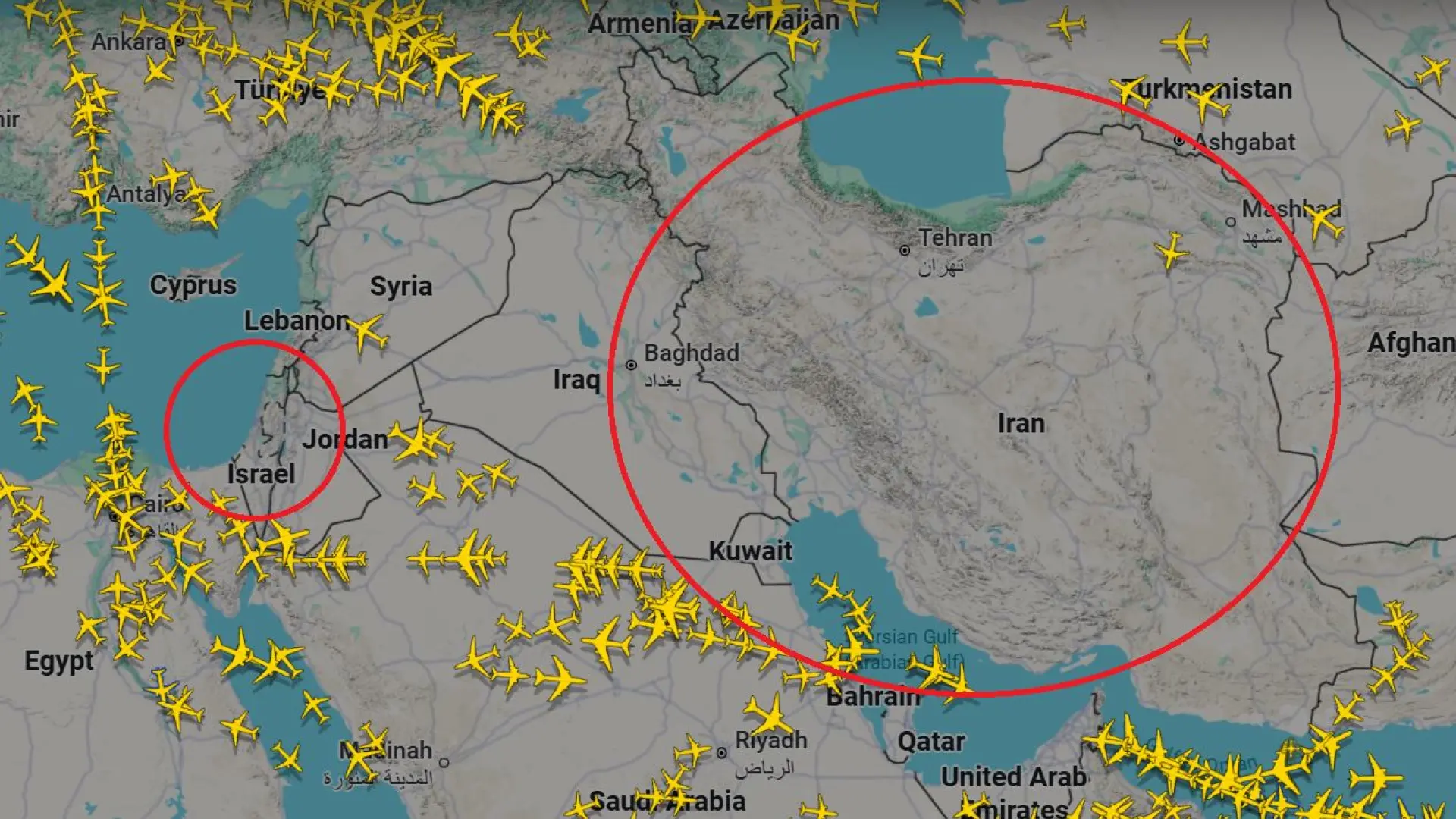 Un vacío total en el cielo entre Irán e Israel: así se observa el cierre del espacio aéreo tras el «ataque preventivo» de los israelíes