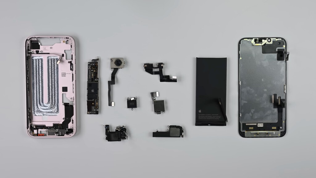 Apple ha diseñado el iPhone 17e como si fuera un LEGO. Acaban de trasplantar su gran novedad al modelo del año pasado y funciona 