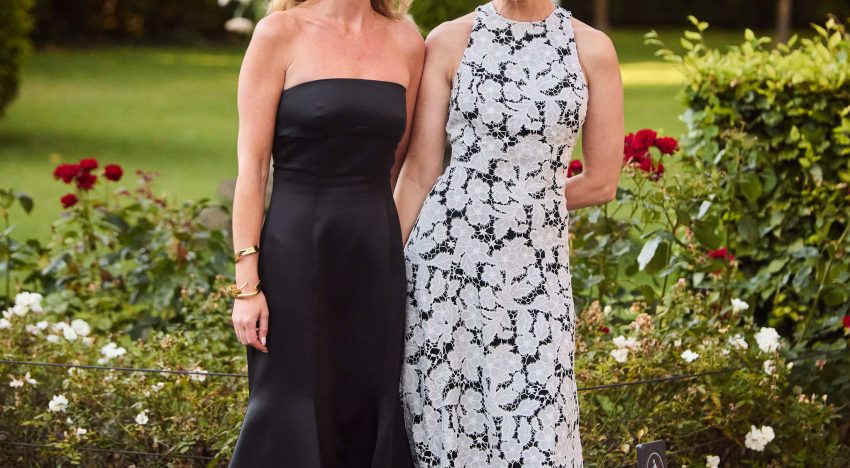 Las expresiones «vestir elegante» y «zapato plano» ¿son incompatibles? Las pasarelas y Zara dicen lo contrario