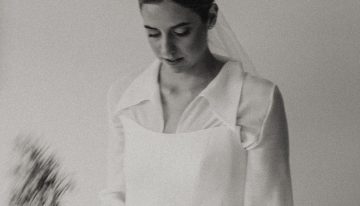 Sofía es arquitecta diseña papelería y siempre supo que se casaría con una camisa, la idea de añadir un corsé a su vestido de novia llegaría después