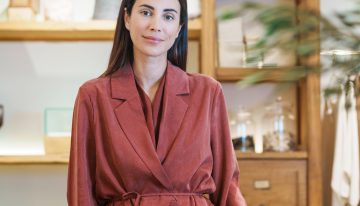 Sassa de Osma: «En mi maleta nunca falta un vestido sencillo, para combinar con sandalias planas de día y con unos pendientes bonitos y una chaqueta de noche»