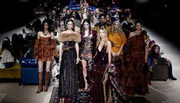 Vestidos boho, superposiciones y preciosos estampados, así fue el desfile de Lola Casademunt by Maite en Madrid Fashion Week