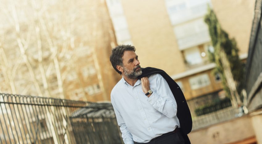 El periodista cultural Luis Alemany publica su primera novela, la historia de una adolescente en el Madrid del verano de 1995