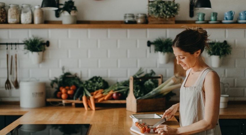 Toscana Viar, nutricionista de la Selección Española de fútbol: «Ponemos la etiqueta de superalimentos a exóticos como la espirulina, pero las lentejas o el brócoli también lo son»