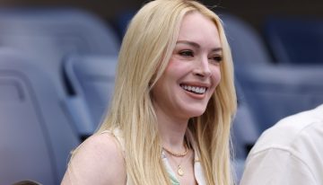 Lindsay Lohan (39 años), actriz: «Por la mañana, hago mi 'skincare' y escribo un diario de gratitud con un té verde con un shot de jengibre y cúrcuma. Practico crossfit entre 2 y 3 veces a la semana»