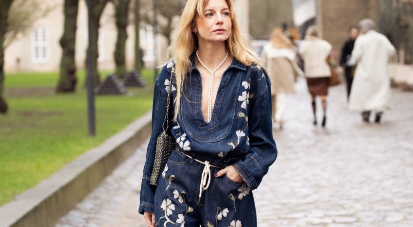 El estampado floral está de moda y en Zara y Mango he encontrado siete blusas y vestidos que son ideales para tus looks de primavera esta Semana Santa