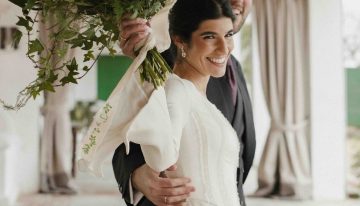 Teresa, una novia andaluza que marcó la diferencia: «Tenía claro que quería un vestido atemporal, elegante y con mucho vuelo»