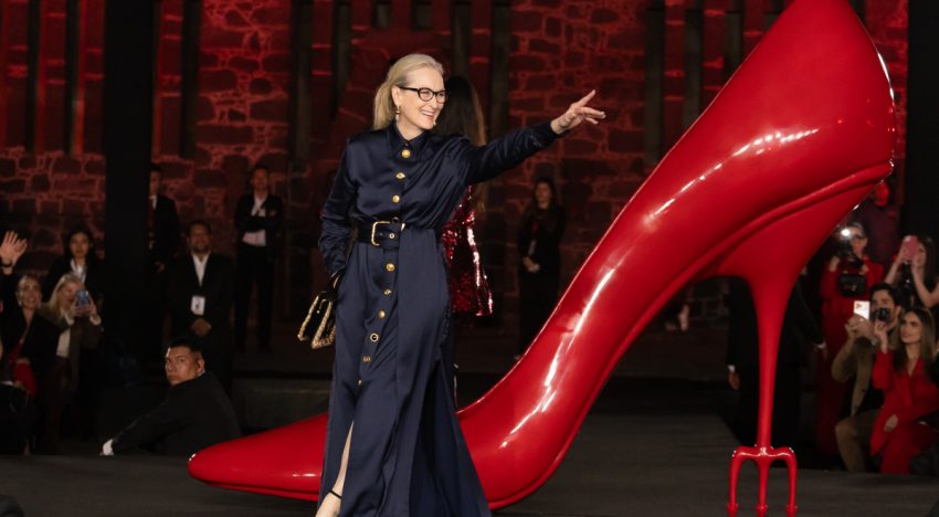 Alberto Sanguino, estilista capilar sobre el peinado infalible de Meryl Streep: «Recomiendo coleta alta para cara redonda; intermedia para el resto de óvalos y baja para rostros alargados»