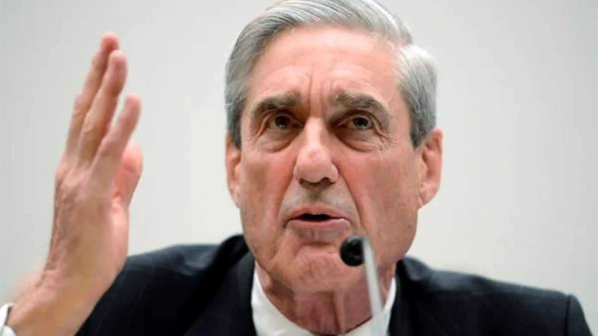 Muere Robert Mueller, exdirector del FBI que investigó a Trump por la trama rusa y este se alegra: «Bien, ¡ya no hará daño a inocentes!»