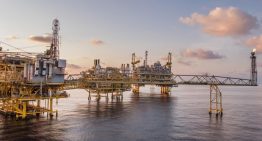 Se disparan futuros del petróleo por conflicto con Irán