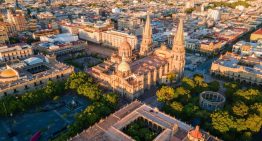 Jalisco anuncia apoyos por 4,600 millones de pesos para negocios y transportistas tras narcobloqueos