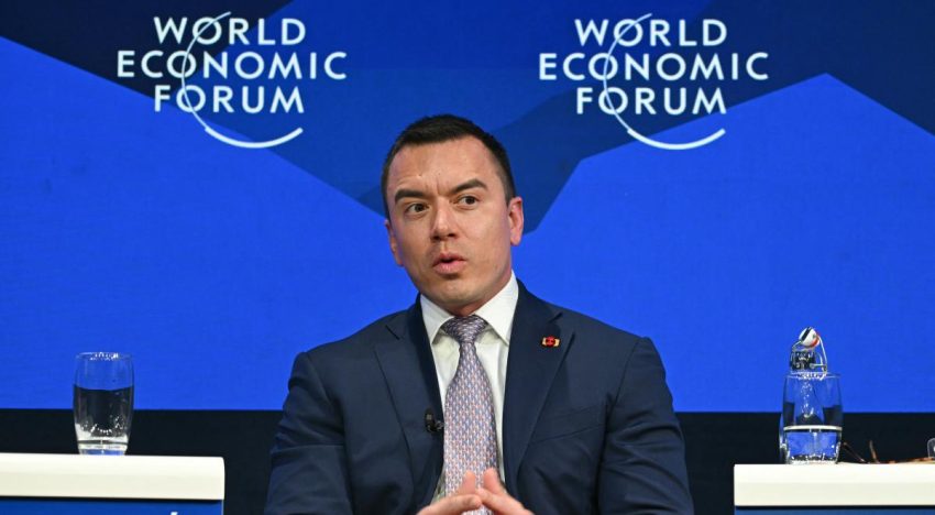 Presidente de Ecuador declara toque de queda en cuatro provincias para operaciones contra el crimen