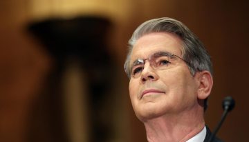 Bessent respalda la «frustración» de Trump con España