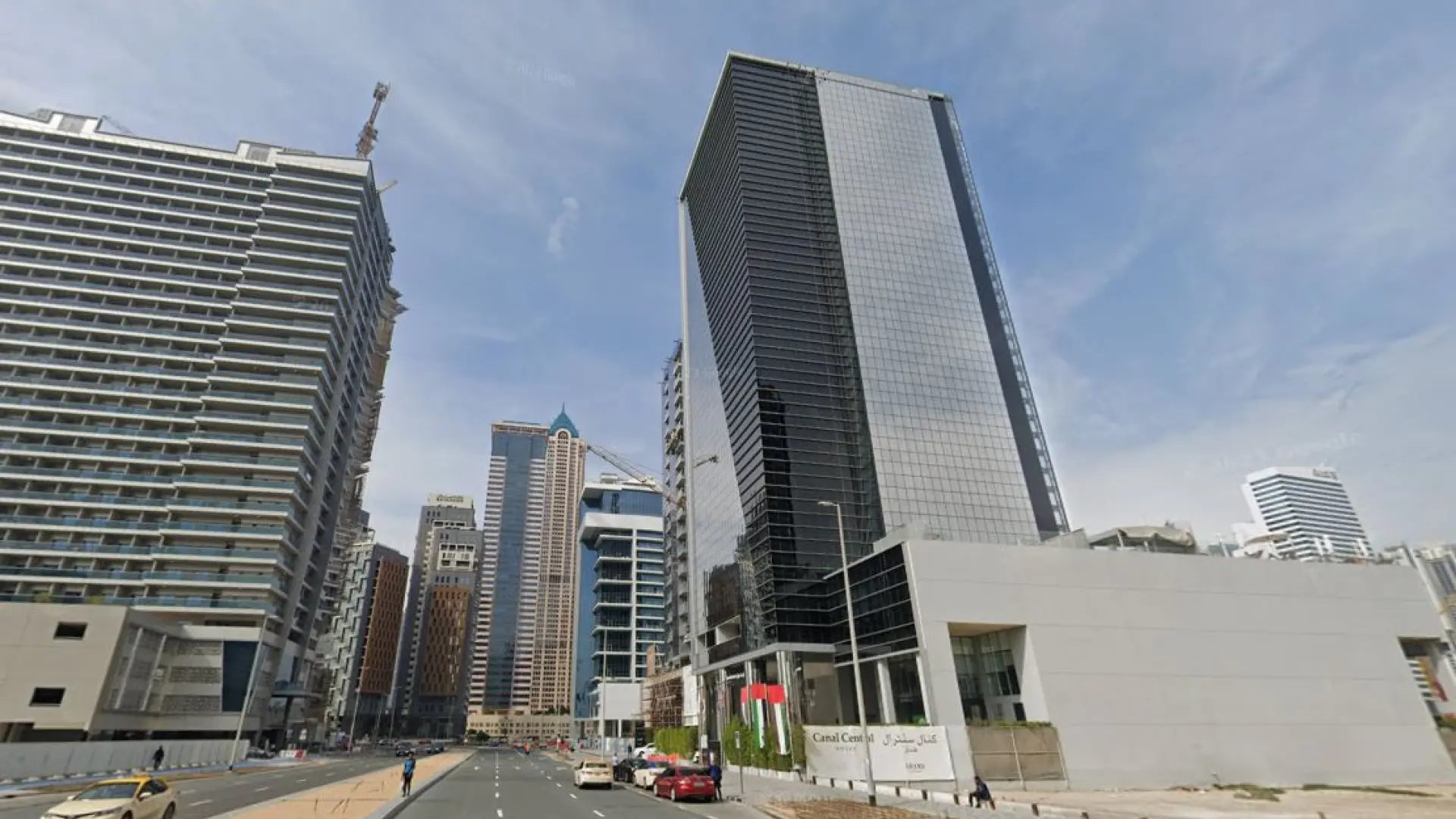 El cierre del espacio aéreo por los ataques en Oriente Medio deja a 67 españoles atrapados en Dubái, Abu Dabi, Maldivas y Tailandia