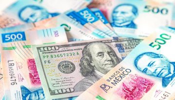 Peso se deprecia 2.96% frente al dólar en tres días