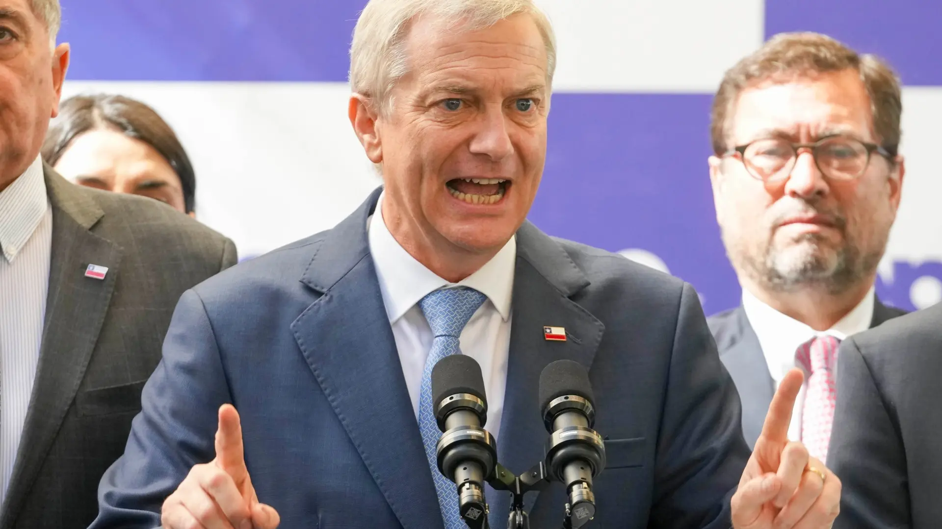 Kast dice que no es incompatible llevarse bien con China y EEUU antes de viajar a Miami