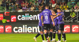 Mazatlán golea al León 4-2 en su gira de despedida del fútbol mexicano