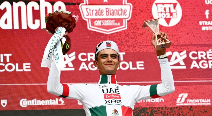 Pogacar estrenó temporada con triunfo en la Strade Bianche, Isaac Del Toro tercero