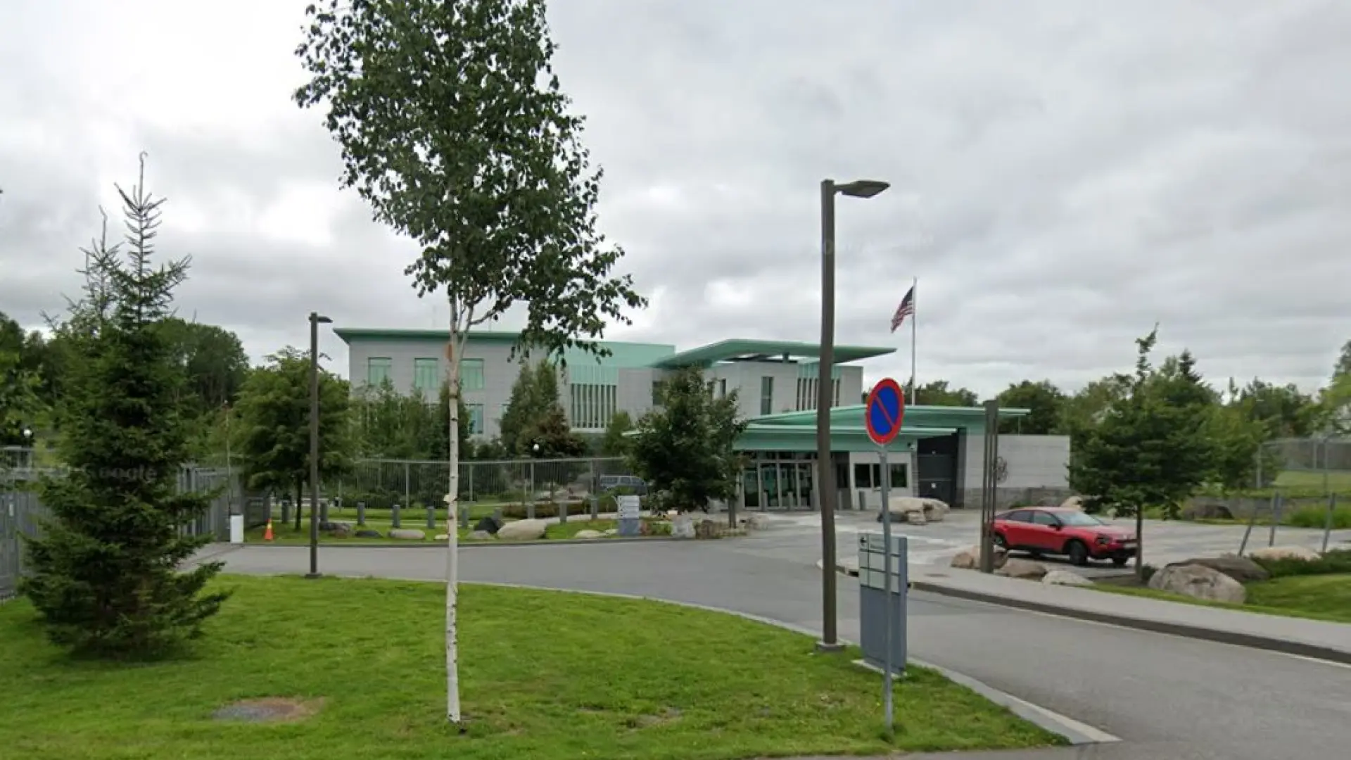 La policía noruega informa de una explosión en la entrada de la Embajada de EEUU en Oslo