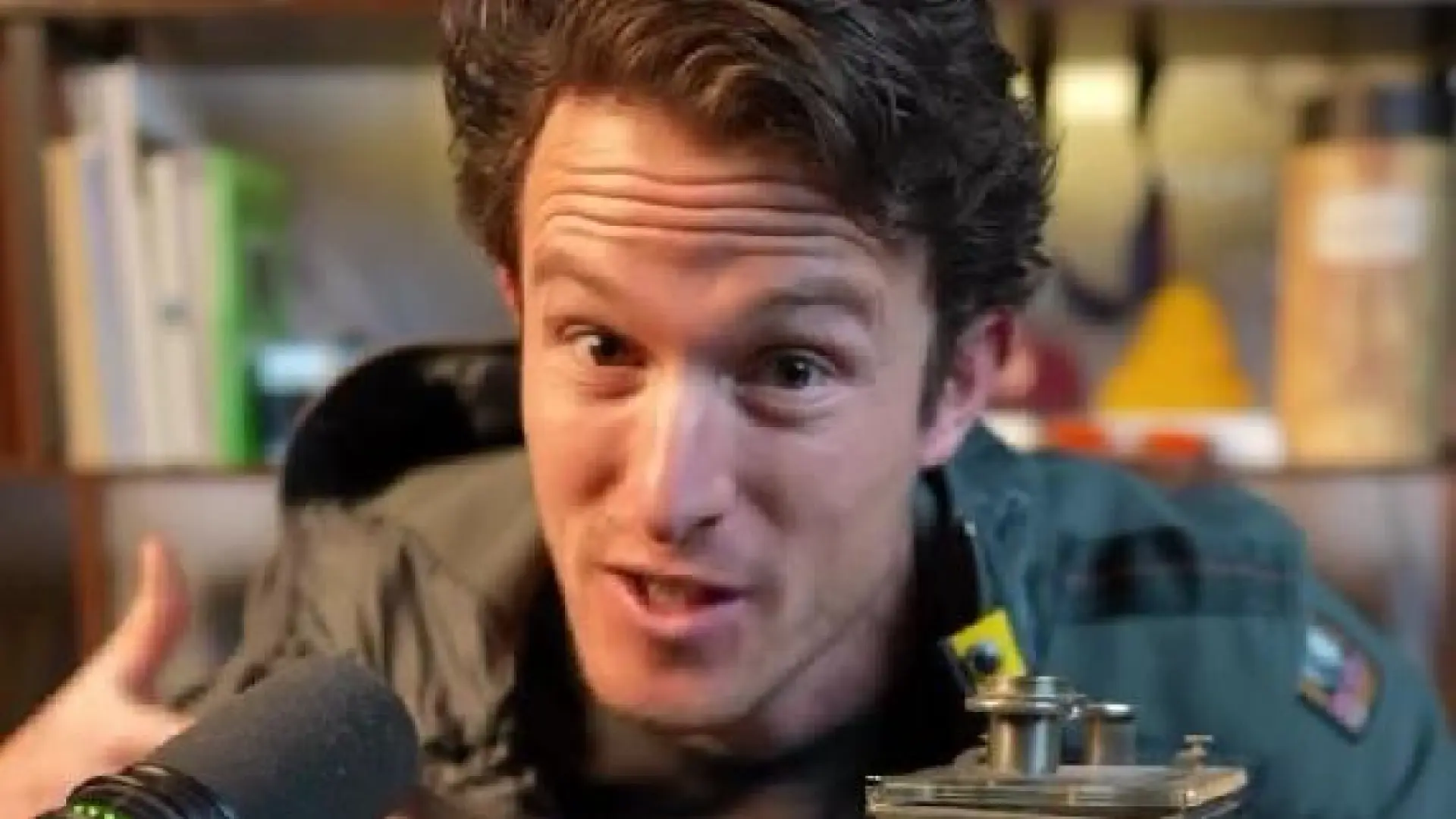 Patricio Ochoa, experto en longevidad: «¿Usar auriculares Bluetooth es como ponerte un microondas en la cabeza?»