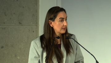 Necesitamos un sistema financiero que responda mejor a las necesidades de las mujeres: María del Carmen Bonilla