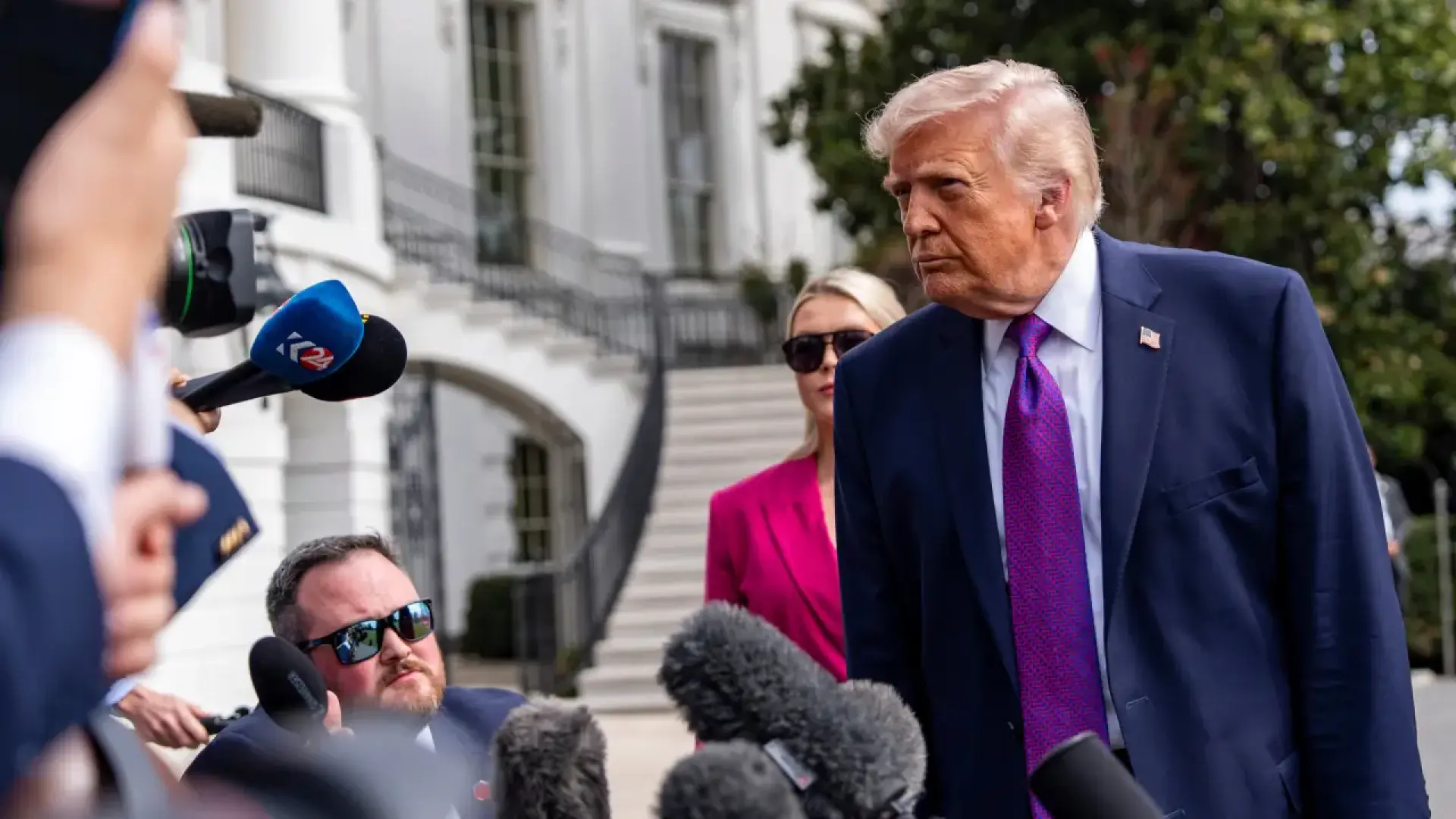 Trump vuelve a amenazar a España con «cortar todo el comercio» por su posición sobre la guerra: «No están cooperando nada»