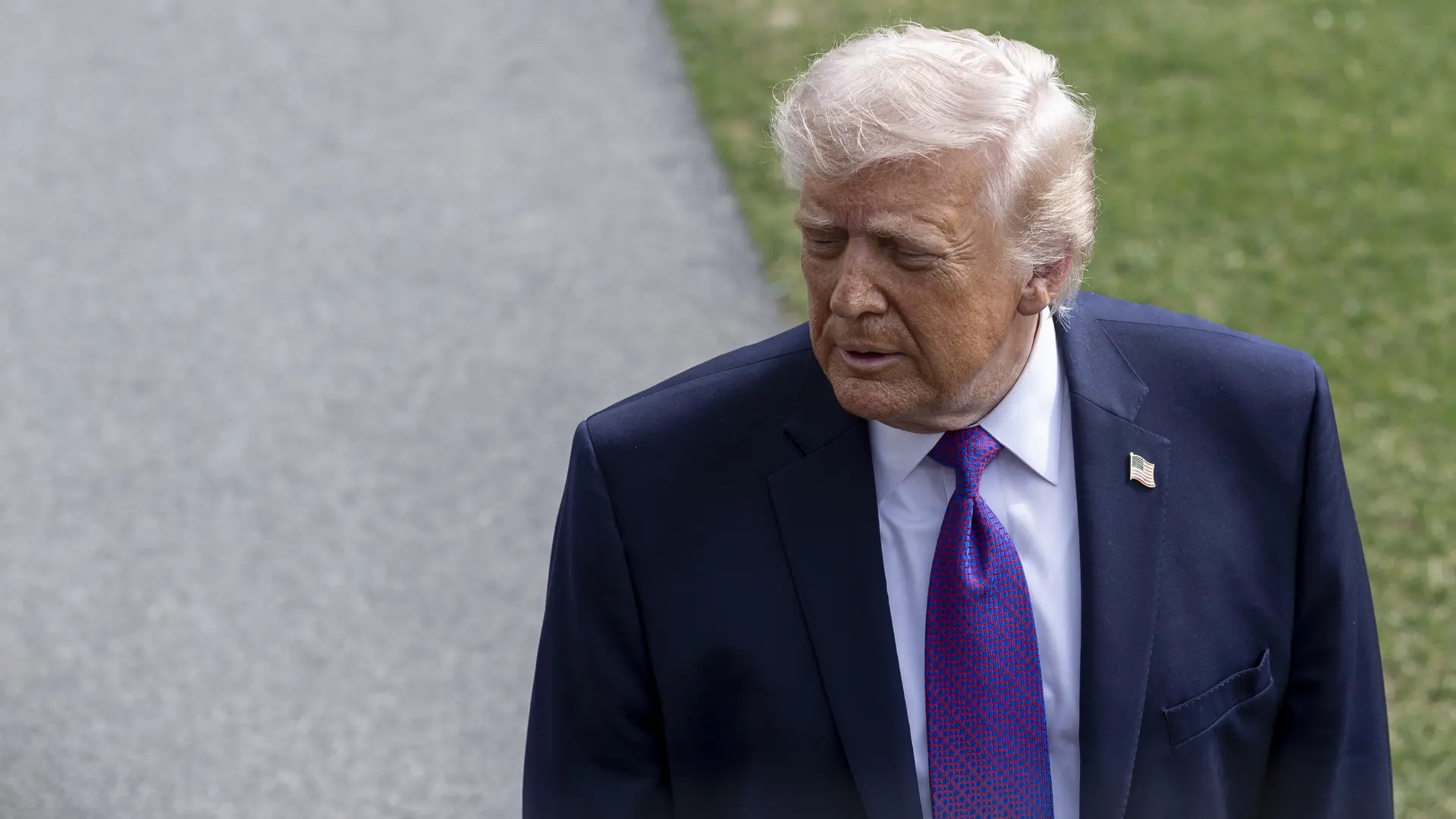 Trump dice que EEUU investiga un supuesto complot iraní con drones contra California