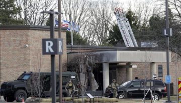 Atacante de sinagoga en Estados Unidos se dio un tiro en la cabeza, según el FBI