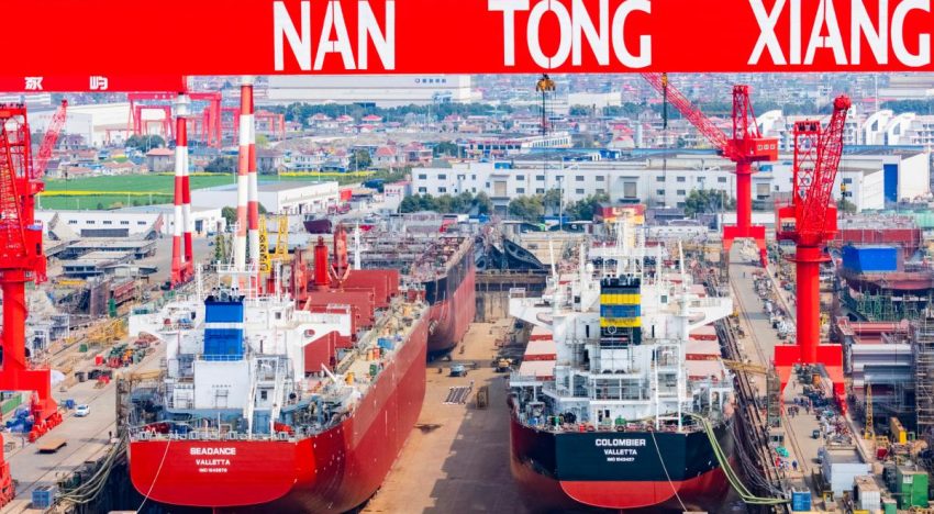 China insta a EU a «corregir de inmediato sus erróneas» prácticas comerciales