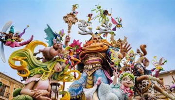 Fallas de Valencia: tradición, turismo y experiencia urbana