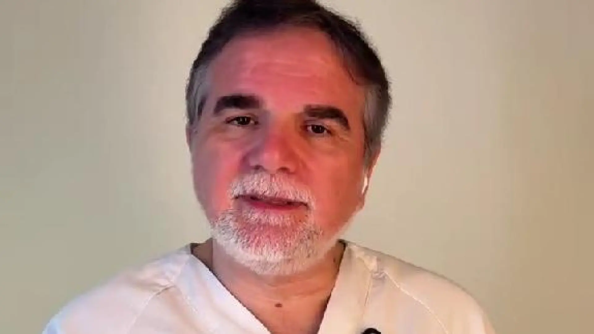 Javier Quintero, psiquiatra: «Uno de los ansiolíticos naturales más eficaces no se vende en farmacias»