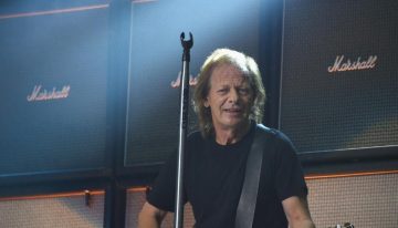 Stevie Young, de banda AC/DC, es hospitalizado en Argentina, pero se encuentra «bien»