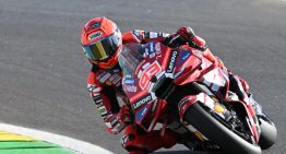 El campeón Márquez vence en el esprint de MotoGP en Brasil