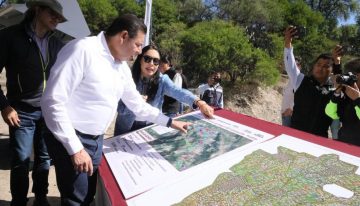 Con riego tecnificado, gobierno estatal detona revolución del campo en Puebla